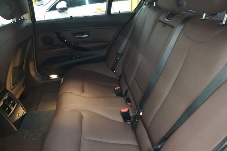 Used BMW 3 Series 2018 320Li Leading Model M Sport Package Left Rear Seat