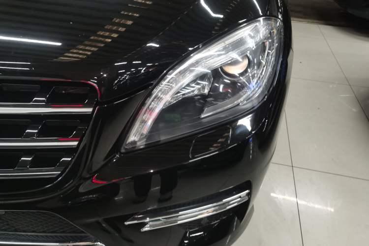 Used Mercedes-Benz M-Class 2015 ML 320 4MATIC
