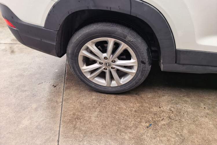 Used Dongfeng Fengon S560 2019 1.8L CVT Elite Model Right Rear Wheel Hub