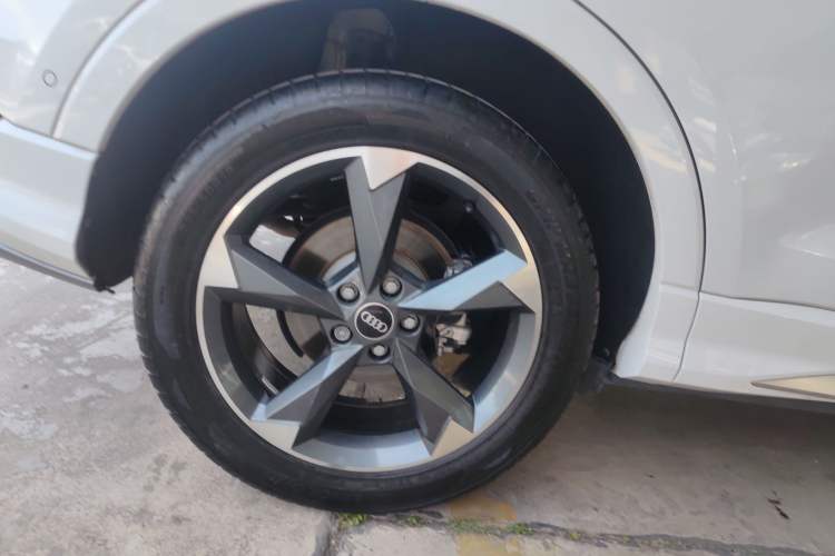 Used Audi Q3 2022 35 TFSI Fashion Dynamic Model