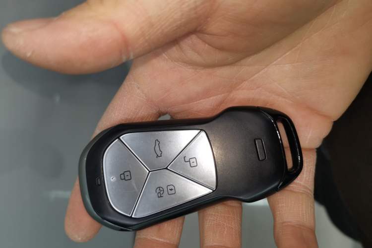 Used XPeng G9 2025 625 Long-Range Max Interior 1