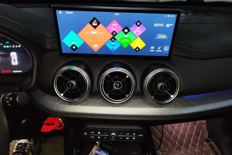 Used Wey VV5 2020 1.5T Two-Wheel Drive Smart Pioneer Audio And AC Panel