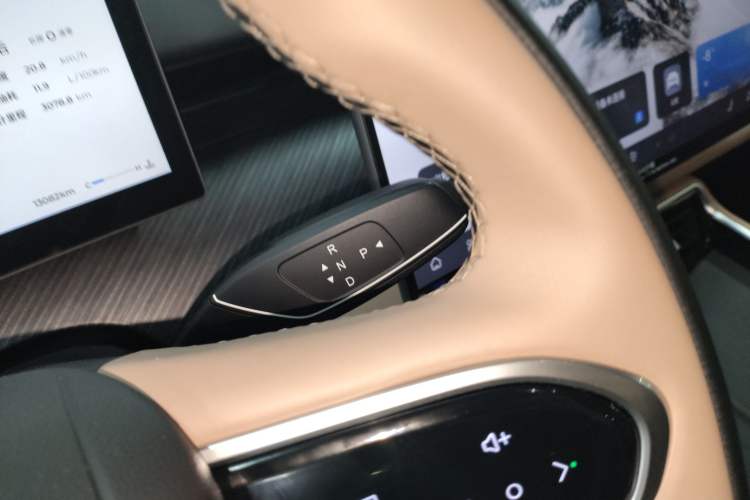 Used Chery Tiggo 8 L 2025 Model 2.0T Two-Wheel Drive Changhong Edition—5 Seaters