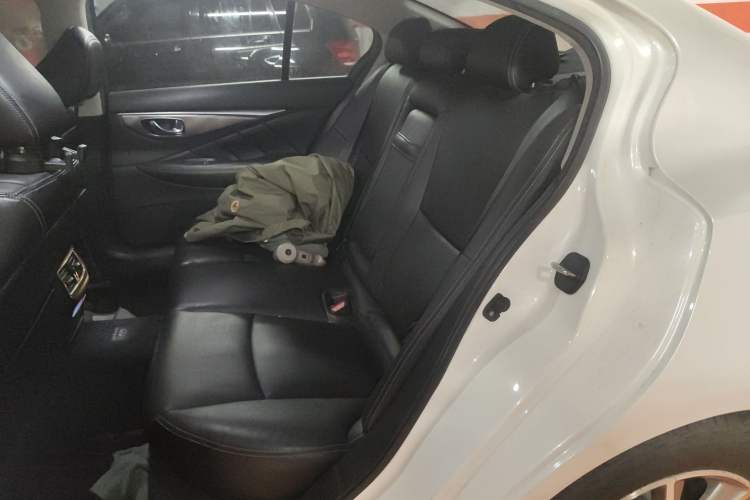 Used Infiniti Q50L 2015 2.0T Enjoyment Edition
