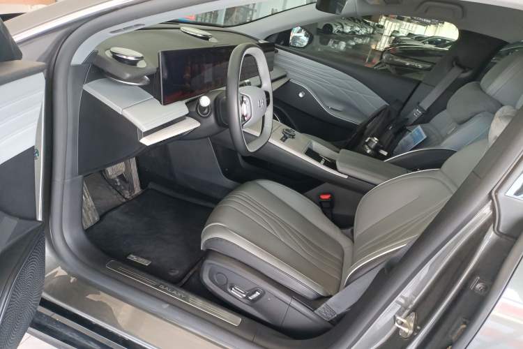 Used Geely Galaxy E8 2024 550 km Range Rear-Wheel-Drive PRO Driver Seat