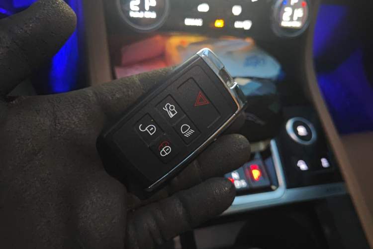 Used Jaguar XFL 2021 XFL 2.0T P250 Two-Wheel-Drive Luxury Deluxe Edition
