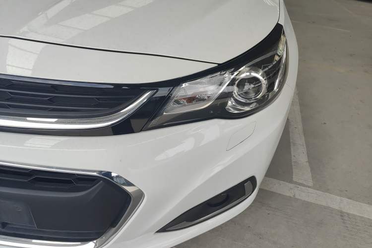 Used Chevrolet Malibu 2018 530T Automatic Luxury Edition Left Front Headlight