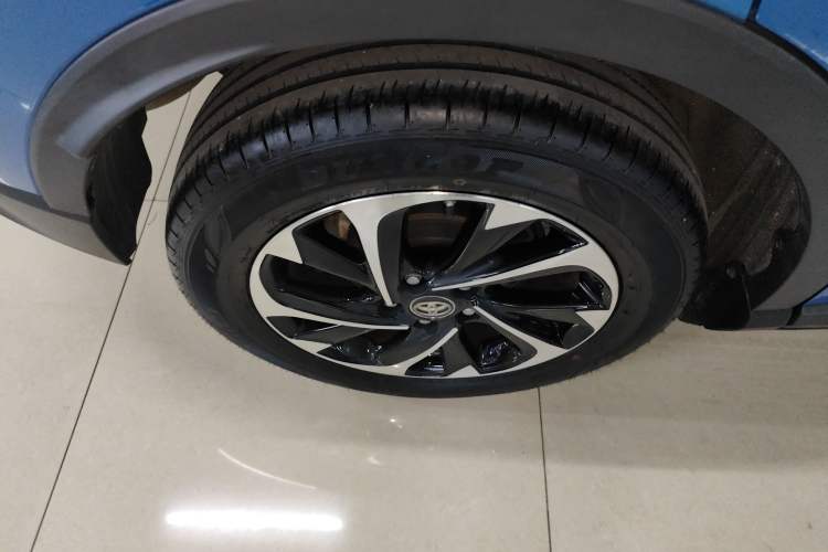 Used Toyota IZOA 2018 2.0L Yichi Version China VI Standard