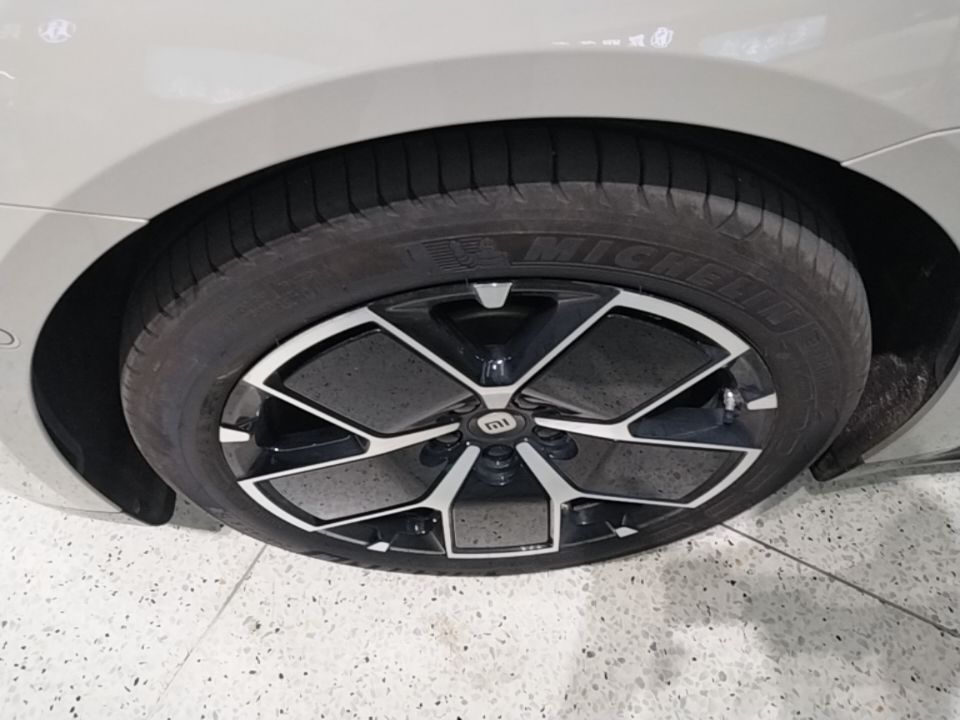 Xiaomi Auto SU7 2024 Rear-Drive Ultra-Long Range Advanced Pro-Level Intelligent Driving Version — снимка 10