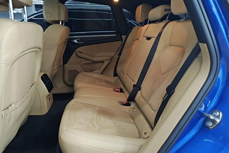 Used Porsche Macan 2017 Macan 2.0T Left Rear Seat