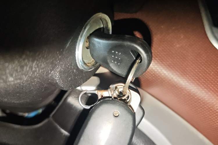 Used HYOSOW H3 2015 1.5L manual Comfort trim level Vehicle Key