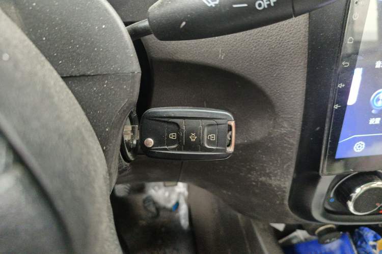 Used Wuling Rongguang V 2016 1.5L Standard Version