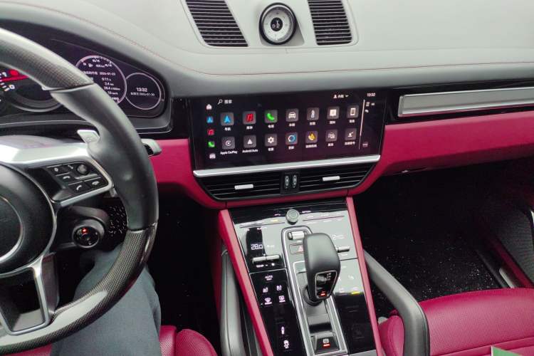 Used Porsche Cayenne 2023 Cayenne Coupé 3.0T Platinum Edition Audio And AC Panel