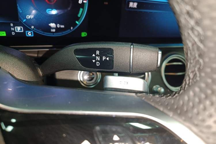 Used Mercedes-Benz E-Class New Energy 2022 Restyled E 350 e L Plug-in Hybrid Sports Sedan Gear Lever