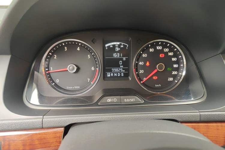 Used Volkswagen Lavida 2013 1.6L Automatic Comfort Edition