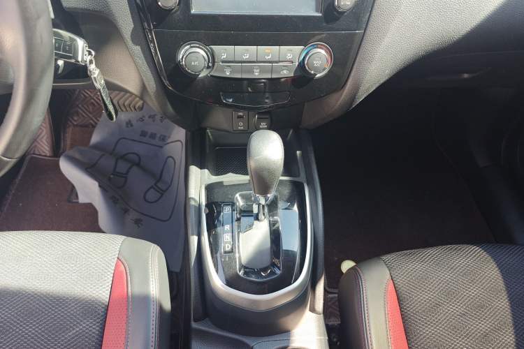 Used Nissan Qashqai 2017 2.0L CVT Smart Enjoyment Version China VI Standard