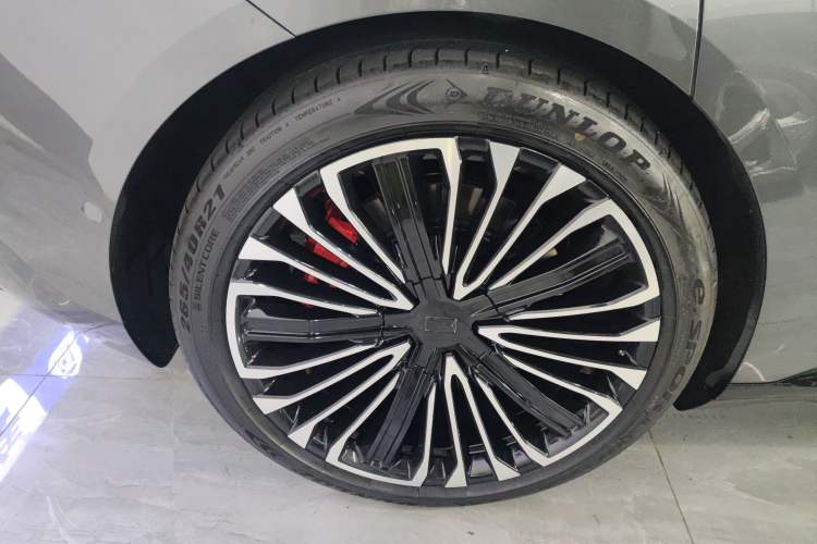 Used Avatr 12 2025 Updated Ultra All-Electric Four-Wheel Drive Exterior 5