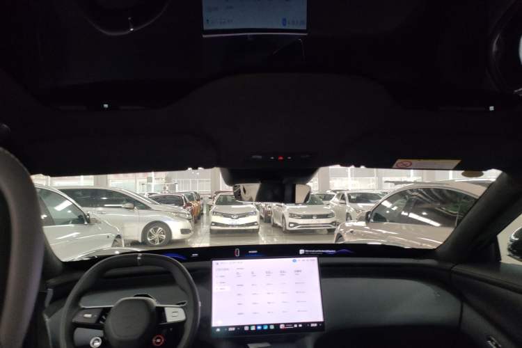 Used Xiaomi Auto YU7 2025 Ultra-Long Range High-Performance All-Wheel-Drive Max Edition