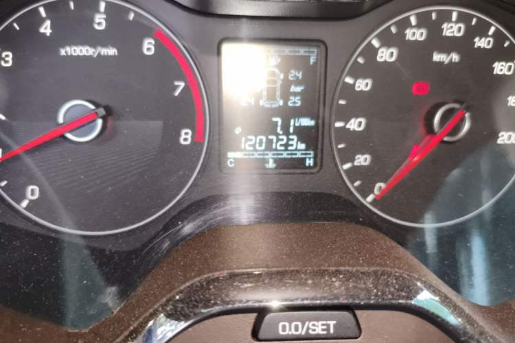 Used Baojun 310W 2017 1.5L Manual Fashion Model China V