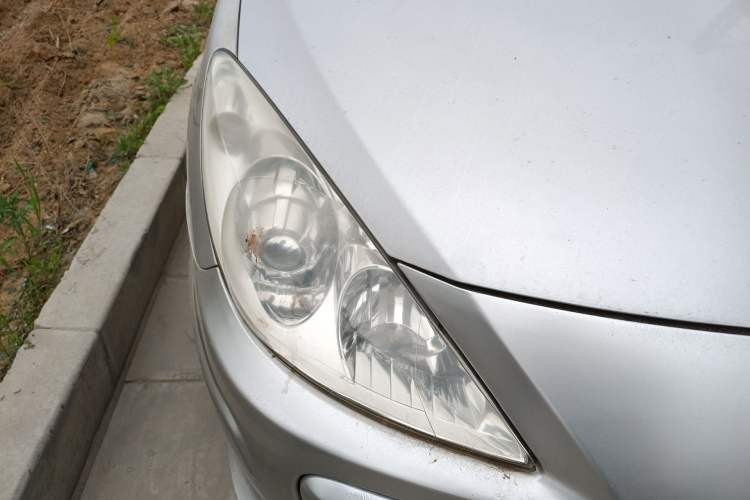 Used Peugeot 307 2012 Hatchback 1.6L Manual Comfort Edition
