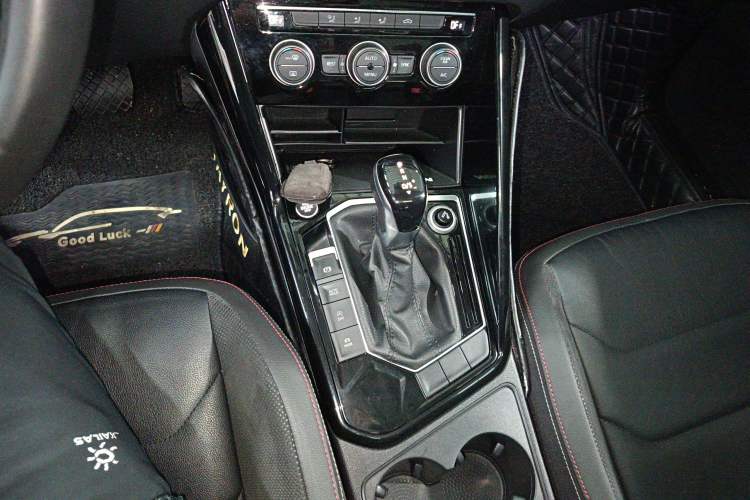 Used Volkswagen Tayron 2019 330TSI Two-Wheel Drive Luxury Model China VI Standard