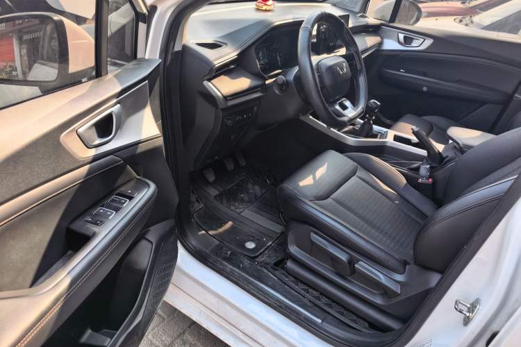 Used Wuling Jiachen 2022 1.5L Manual Light Comfort Edition
