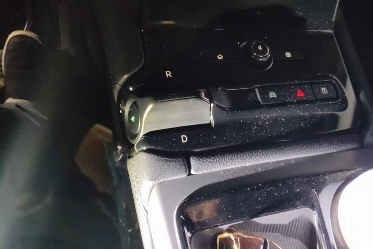 Used Nio ES8 2018 355 km Base Version 7-Seater Edition Gear Lever