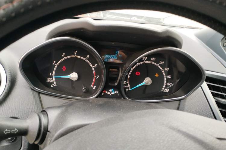 Used Ford Fiesta 2013 Sedan 1.5L Manual Fashion Edition
