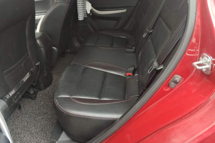 Used CHANGAN CS35 2015 1.6L Automatic Luxury Model China IV Standard Left Rear Seat