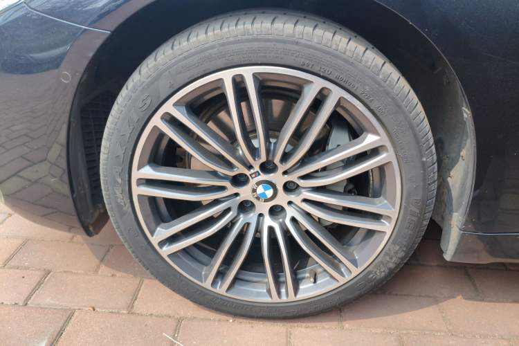 Used BMW 5 Series 2018 Restyled 530Li Leading Edition M Sport Package