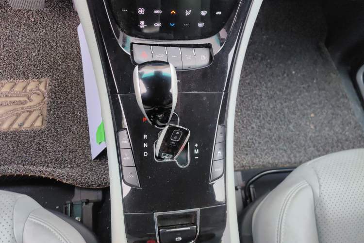 Used Luxgen Great 7 SUV 2014 2.2T Four-Wheel Drive Prestige Version
