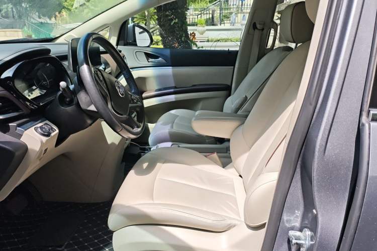Used Buick GL8 2021 Land Cruiser Executive 652T Premium Model