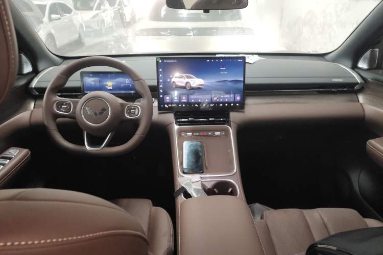 Used Wuling Xingguang S 2025 Model 510 km Leading Version Center Console