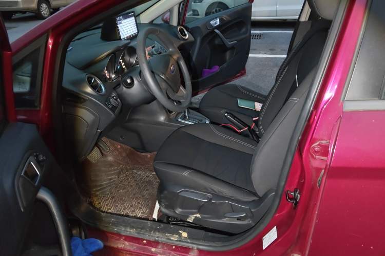 Used Ford Fiesta 2013 Hatchback 1.5L Automatic Fashion Edition