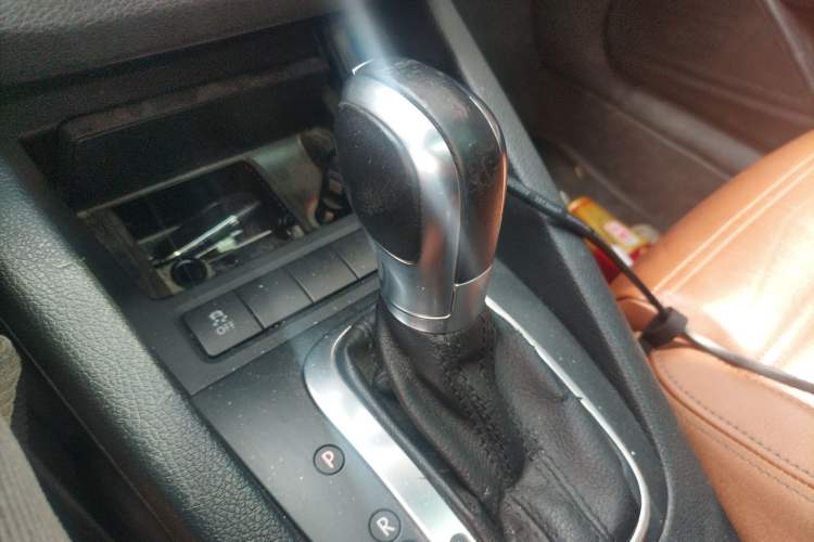 Used Volkswagen Scirocco 2013 2.0 TSI Million-Mile Edition Gear Lever