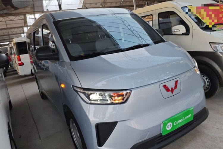 Used Wuling Yangguang 2025 Model 400km Bus Edition—Comfort Edition

