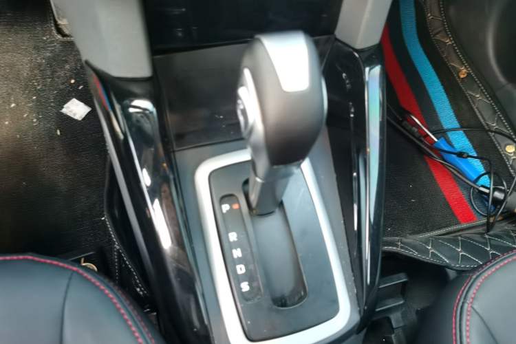 Used Ford EcoSport 2013 1.5L Automatic Fashion Model Gear Lever