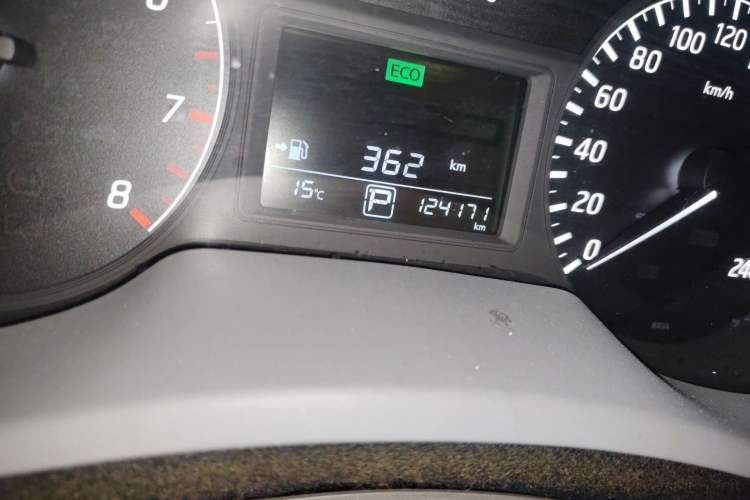 Used Nissan Sylphy 2014 1.6XV CVT Deluxe Edition Odometer Close Up