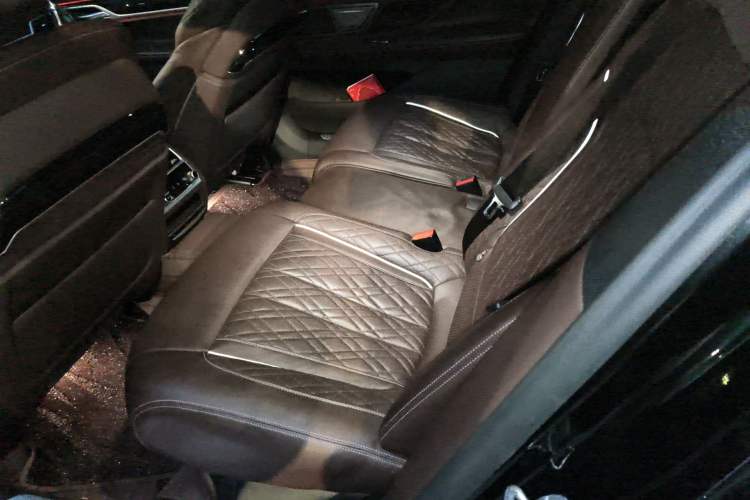 Used BMW 7 Series 2019 740Li Leading Model M Sport Package Left Rear Seat