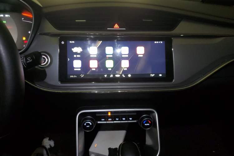 Used Geely Auto Binray 2018 14T CVT Binyi Edition Audio And AC Panel