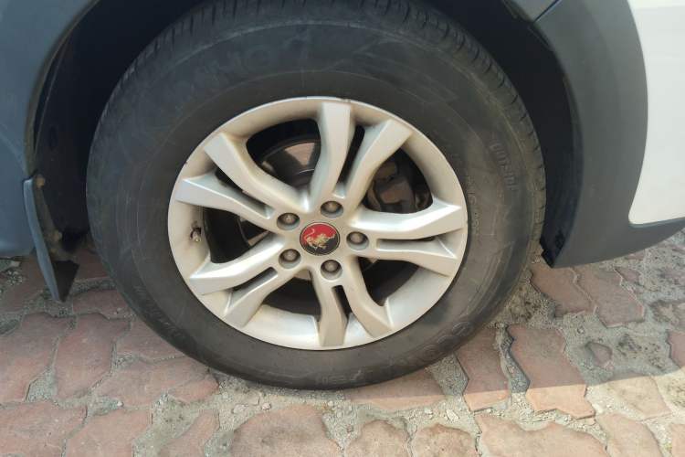 Used FORTHING Joyear XV 2015 1.6L CVT Luxury Model
