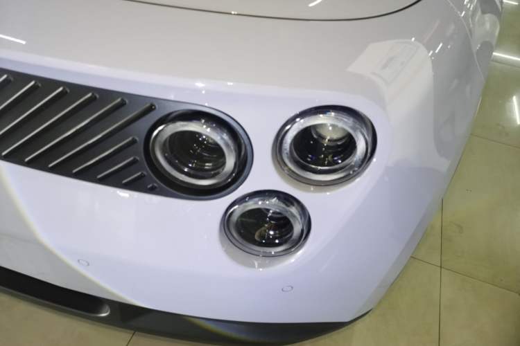 Used firefly 2025 Illuminated Edition
