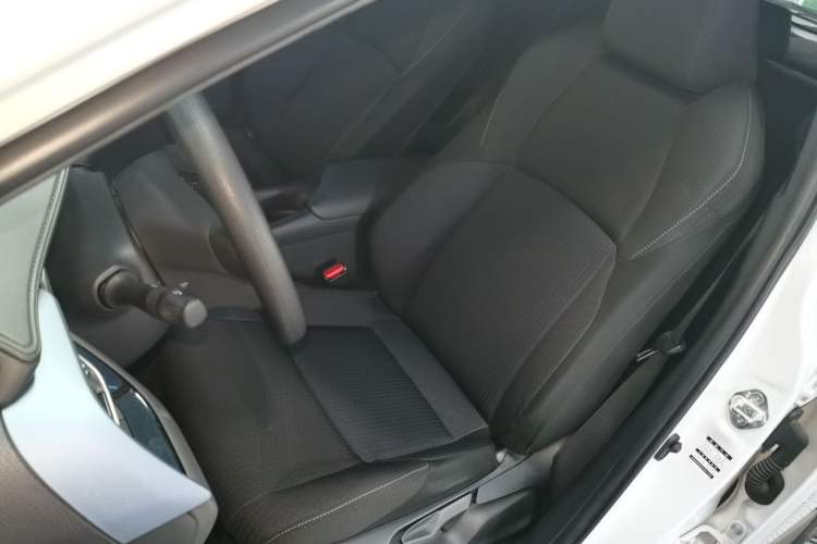 Used Toyota IZOA 2021 Dual-Motor 2.0L Yixiang Edition