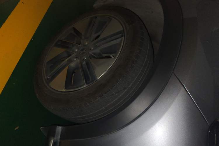 Used XPeng G3 2021 G3i 520G Right Front Wheel Hub