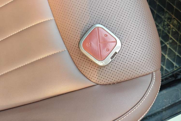 Used Wuling Bingo 2024 333 km Lingxi Connected Version Interior 1