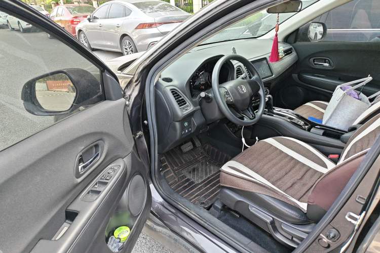 Used Honda Vezel 2020 1.5L CVT Pioneer Edition
