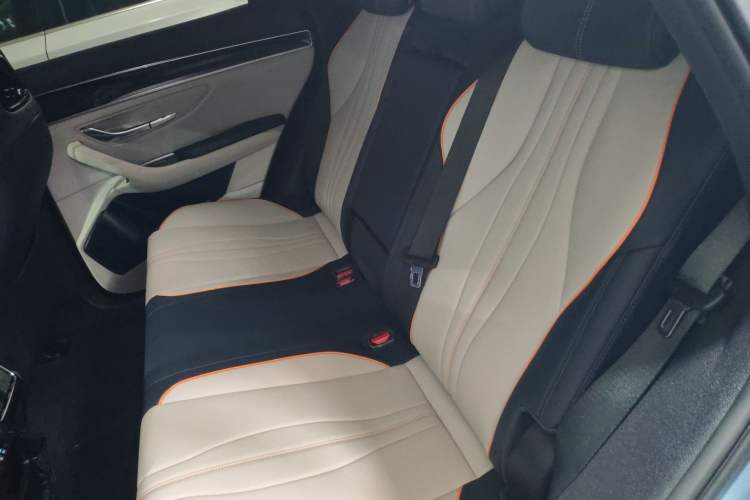 Used BYD Song PLUS New Energy 2023 Champion Edition DM-i 110KM Flagship Model
