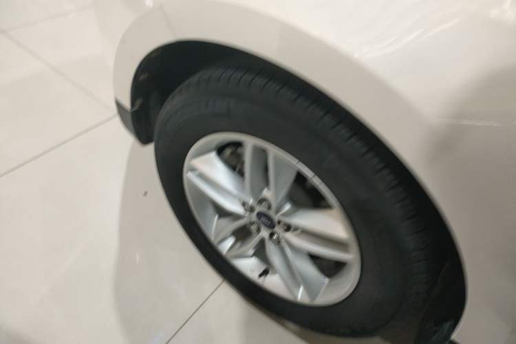 Used Ford Edge 2020 EcoBoost 245 Two-Wheel-Drive Titanium 5-Seater