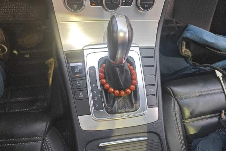 Used Volkswagen FAW-Volkswagen CC 2013 1.8TSI Prestige Model Gear Lever