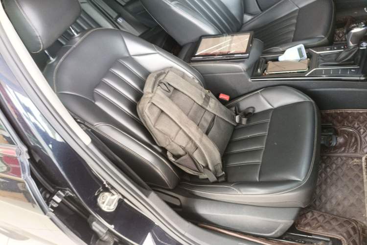 Used Volkswagen Passat 2019 280TSI Business Edition China VI Right Front Seat